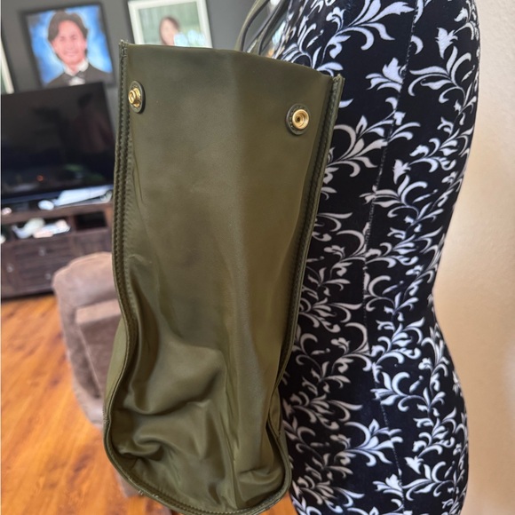 Tory Burch Olive Green Tote Bag - Picture 3 of 11